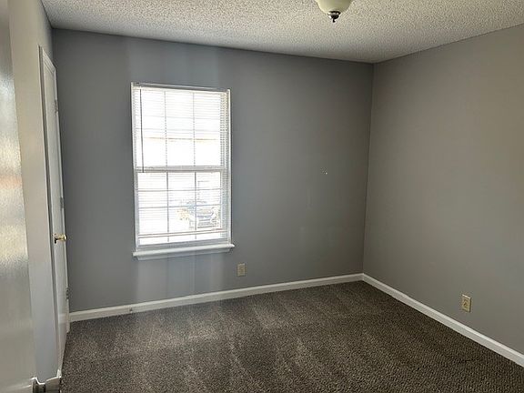 2nd image of 292-292 Raleigh Dr #3-A