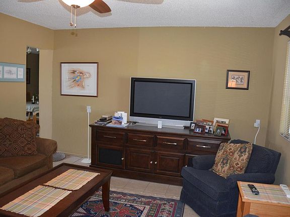 3rd image of 1321 S Lawther Dr