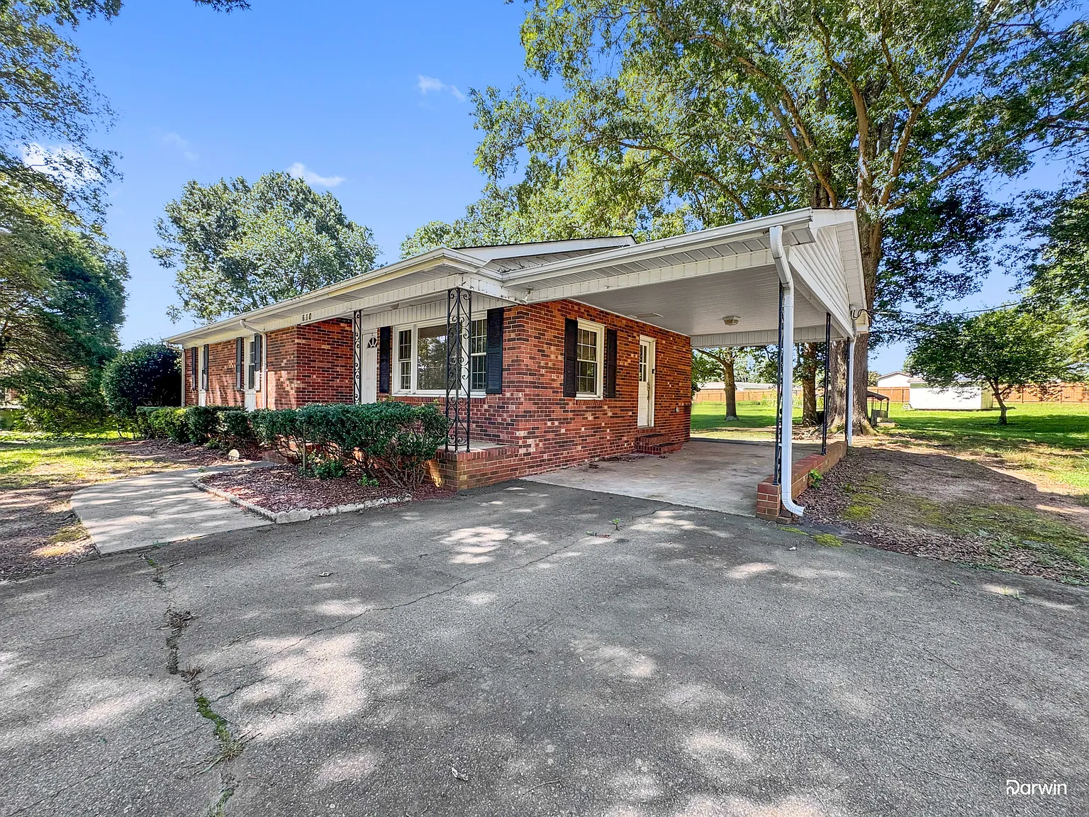 3 bed, 2.0 bath, 1288 sqft, $1,730 — Photo 2