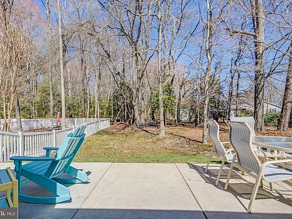 4th image of 36338 Ridgeshore Ln