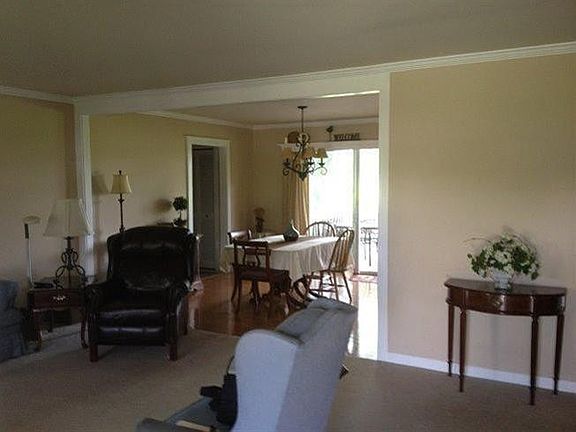 3rd image of 9101 Columbia Ave