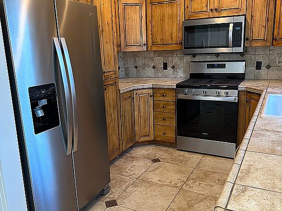 Kitchen - all new appliances