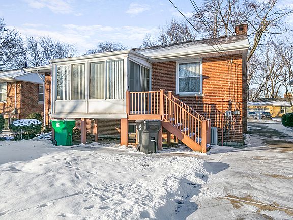 3rd image of 2307 Stratford Ave