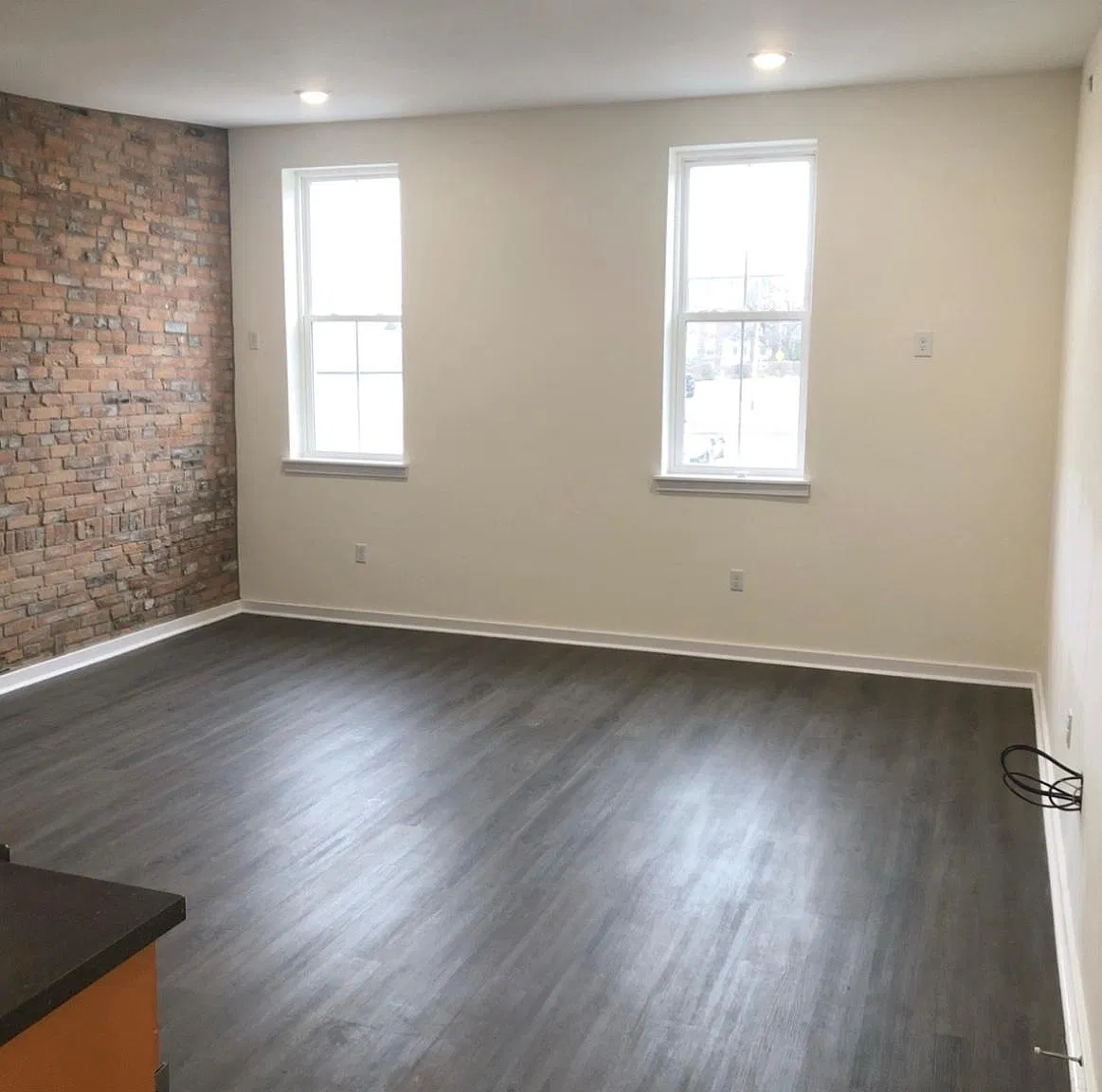 1 bed, 1.0 bath, 800 sqft, $1,695 — Photo 2