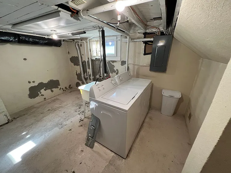 1423 N Howard St — Photo 14