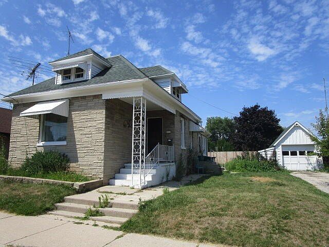 1st image of 1912 Marshall St