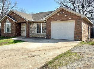2452 Newport Rd, Lone Grove, OK 73443