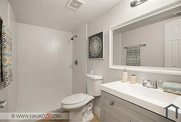 2051 NW 43rd Ter — Photo 14