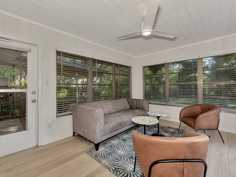 1726 Floyd St — Photo 22