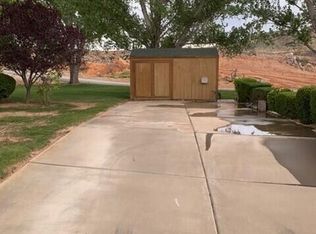 42 N Volcano, Hurricane, UT 84737