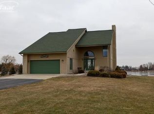10341 Wake Robin Dr, Grand Blanc, MI 48439