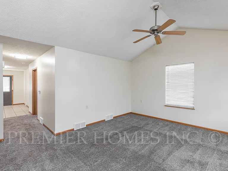811 Serenity Ln #811 — Photo 8