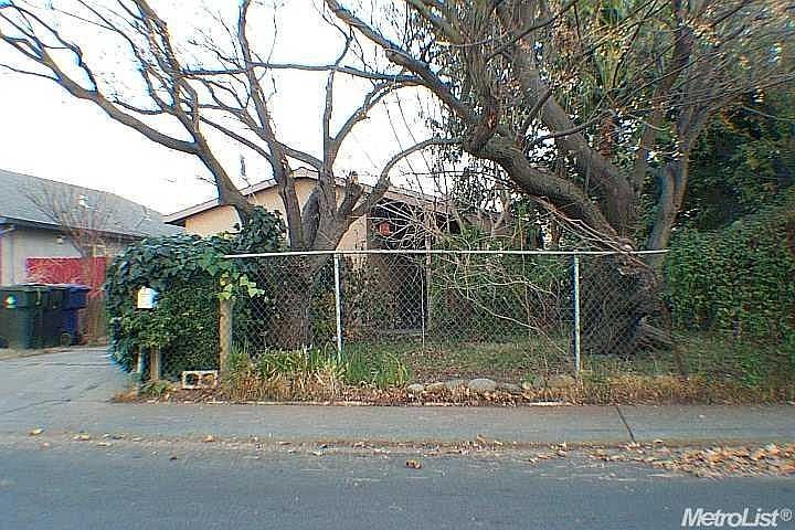 1st image of 3916 Haywood St