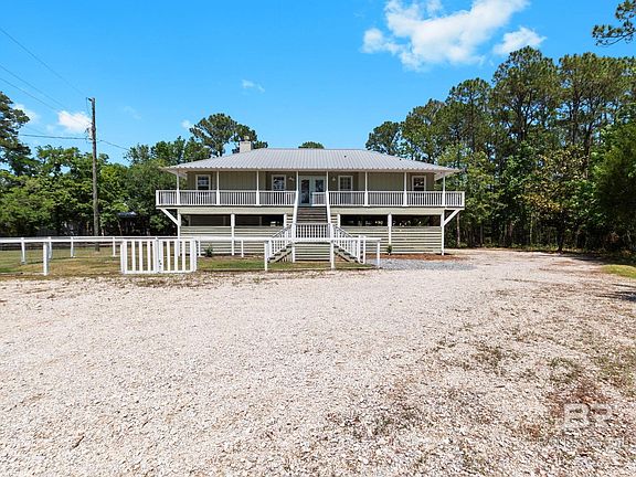 3rd image of 10233 Bayou Cir