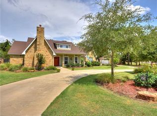 155 Valley View Dr, Bastrop, TX 78602
