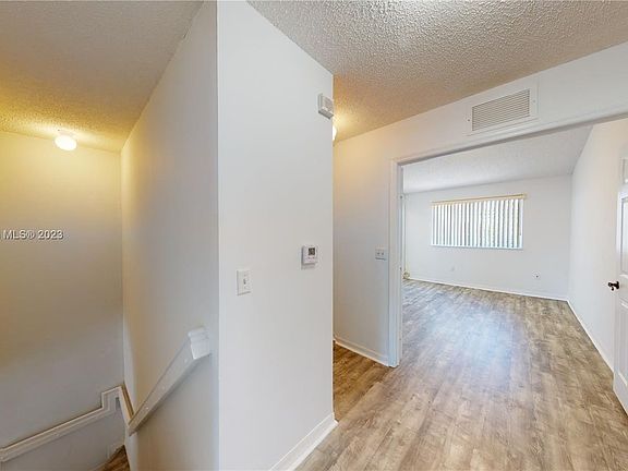 4th image of 2308 SE 23rd Ave