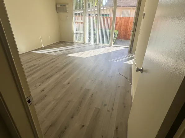 831 E Windsor Rd APT 8, Glendale, CA 91205