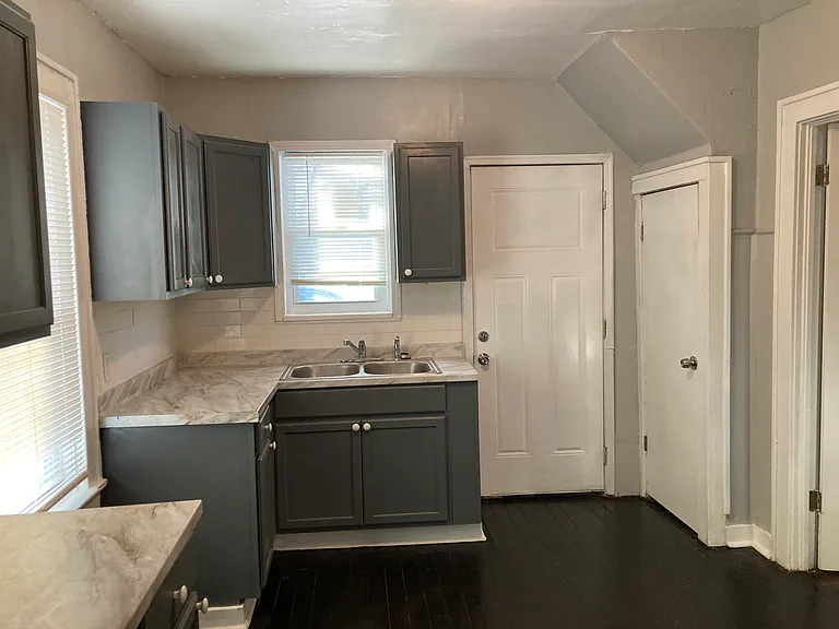 6638 Wabash Ave — Photo 11
