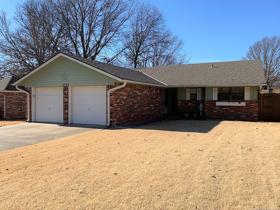 1st image of 1733 East Dr