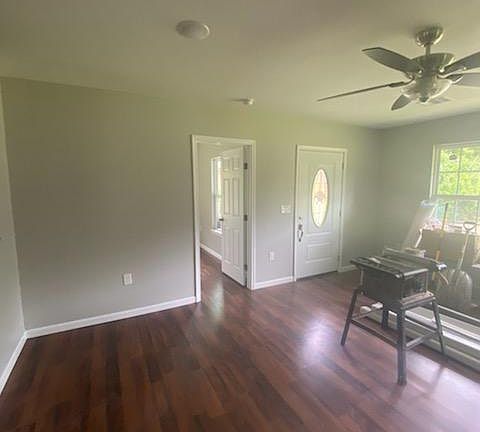 5th image of 104 Davis St