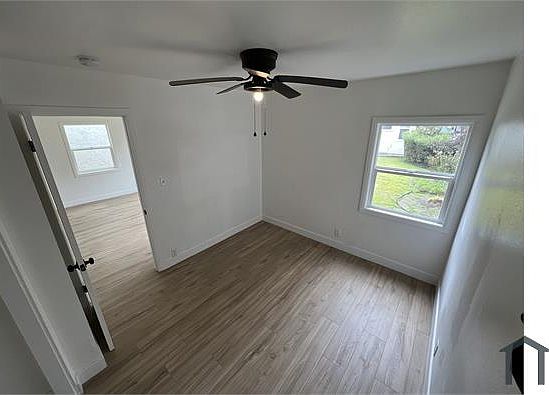 5th image of 2919 W Florence Ave