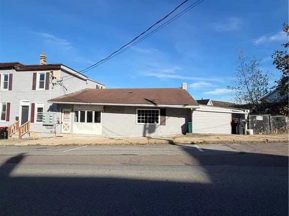 223 S 1st St, Lehighton, PA