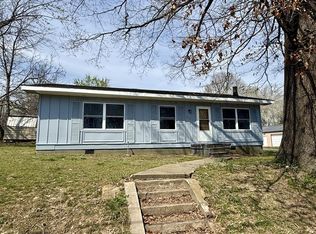 313 Locust St, Providence, KY 42450