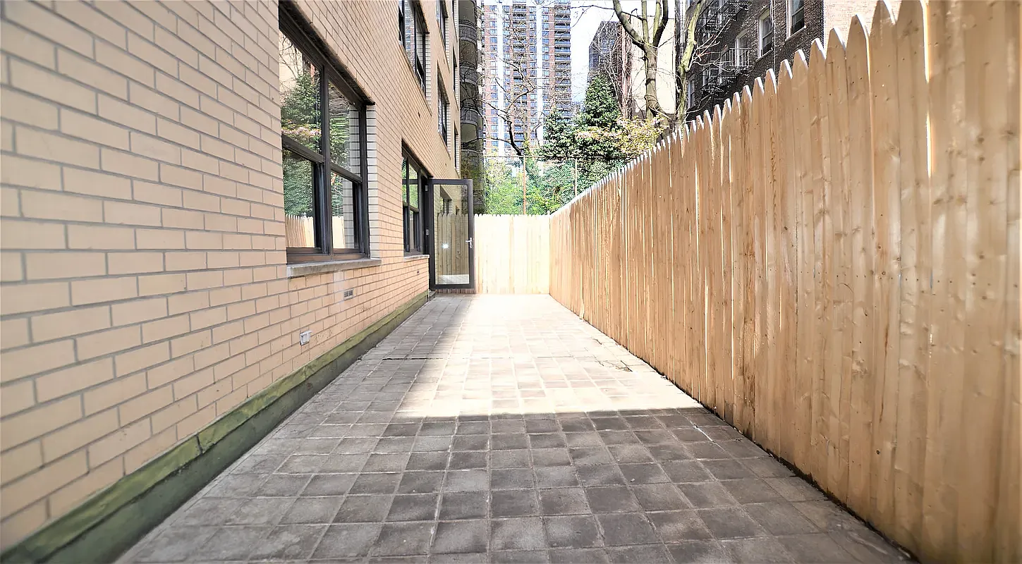 333 East 49th Street — Photo 4