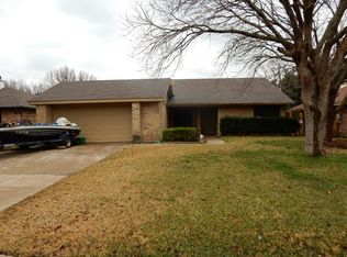 2669 Hamilton Dr, Grand Prairie, TX 75052