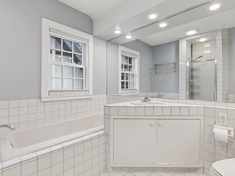 Main bathroom