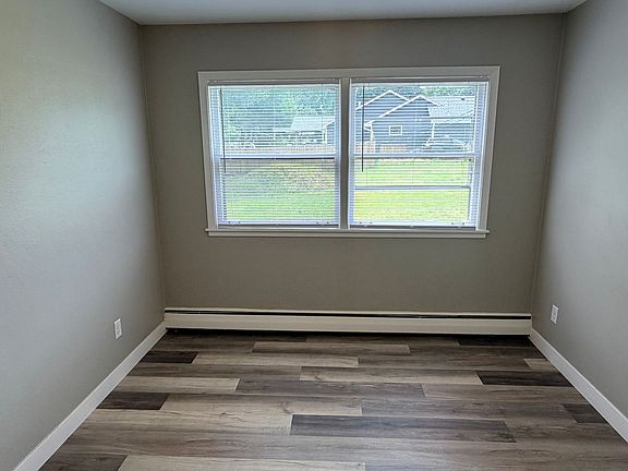 4th image of 834 Allen Ave APT 2