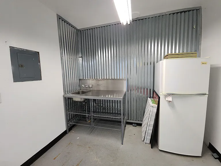 805 Walnut St #A — Photo 8