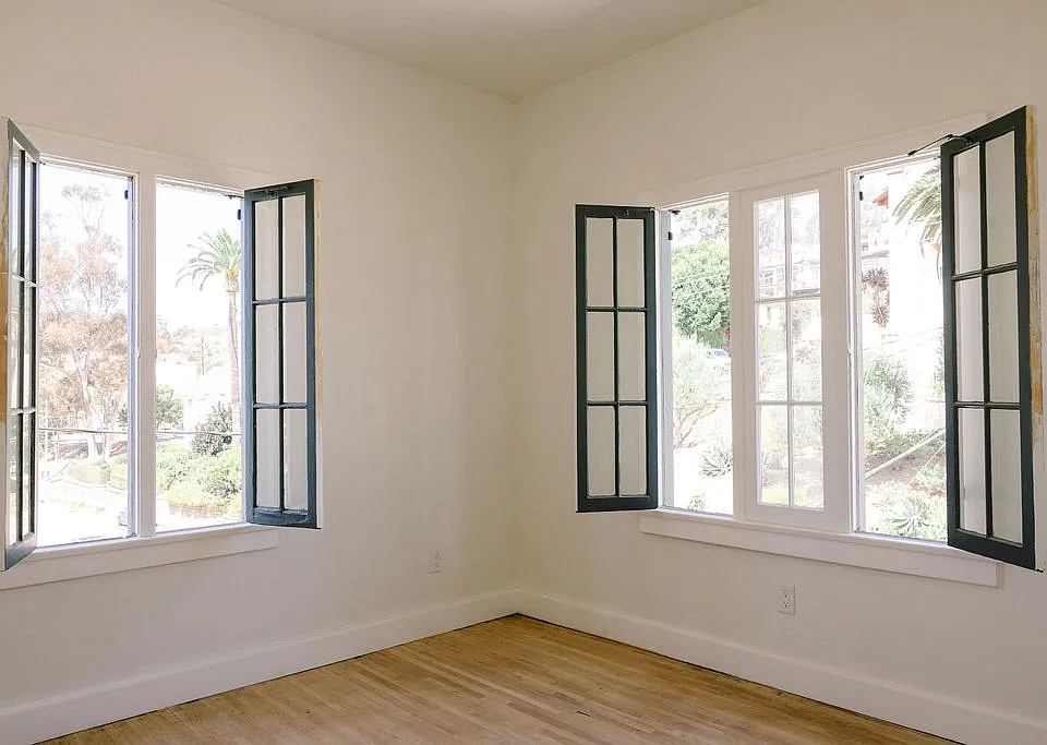 688 Poli St #5