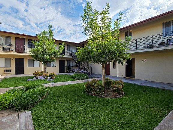 2nd image of 3845 Rosemead Blvd APT 2