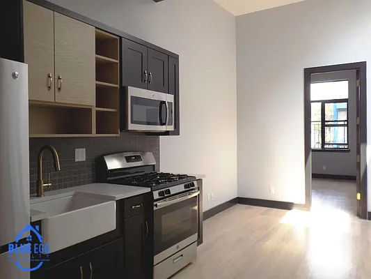 Rented by Blue Egg Realty Corp | media 30