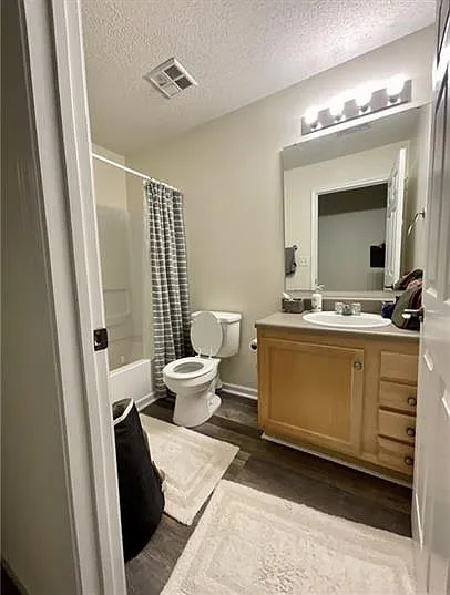 1133 Harts Ridge Dr — Photo 3