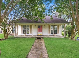 4141 Country Hill Dr, Baton Rouge, LA 70816