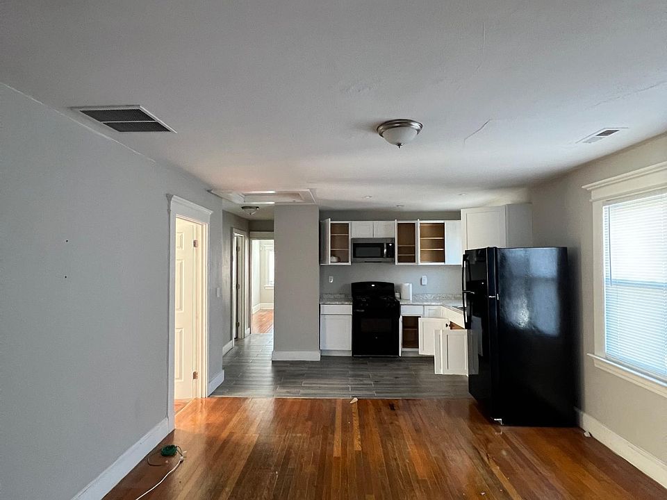 1st image of 88 W Prospect St #3