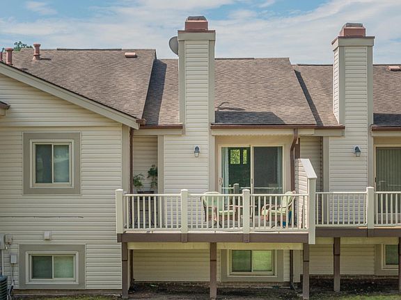 2nd image of 8521 Muirfield Cir