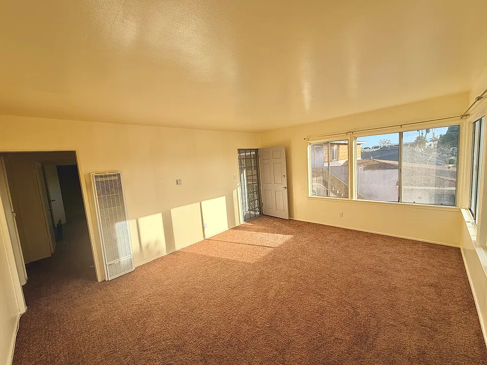 9328 Crenshaw Blvd #3