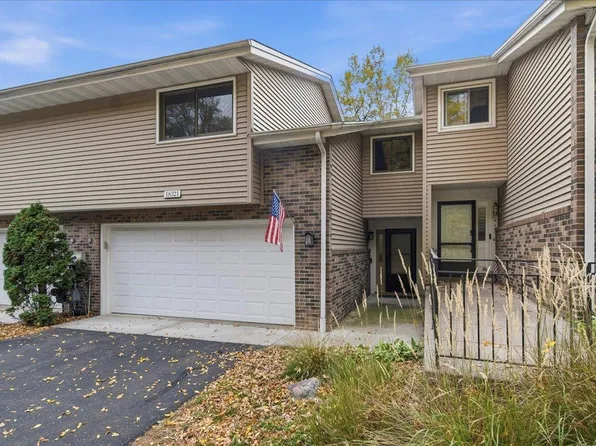 18321 Creeks Bend Dr, Minnetonka, MN 55345