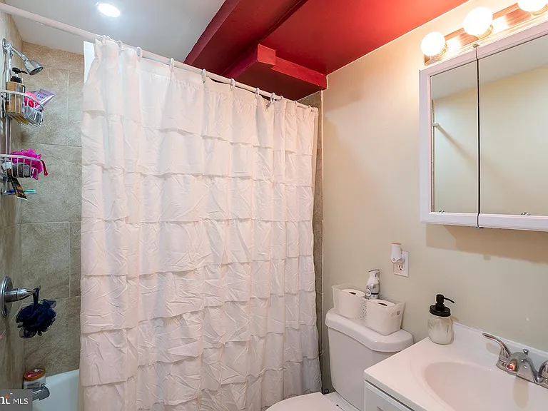 1122 E Passyunk Ave #1 — Photo 9
