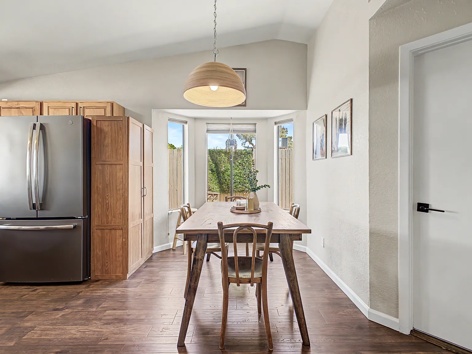 2 bed, 1465 sqft, $2,500 — Photo 3