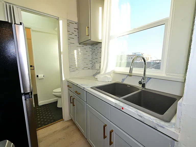 brand new kitchen and appliances!