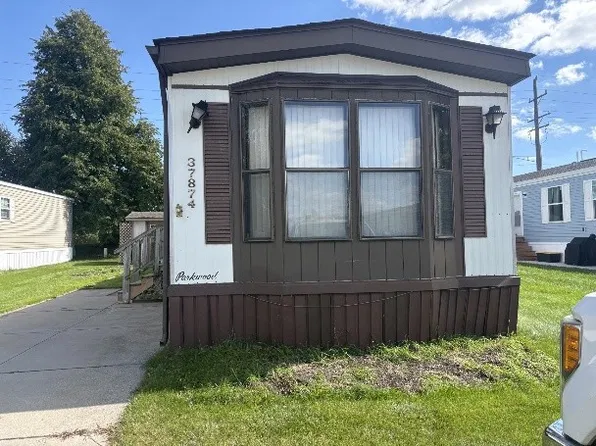 37874 Rosedale Dr #243, Clinton Township, MI 48036