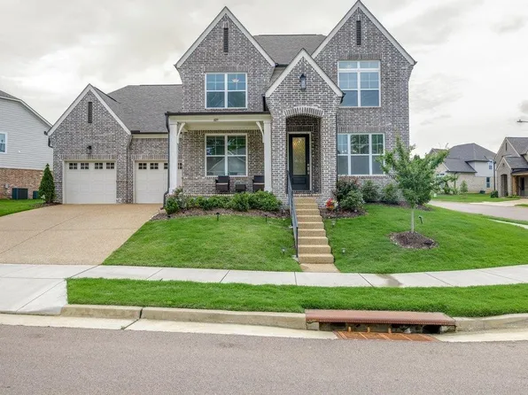 609 Yvonne Bend Dr, Collierville, TN 38017