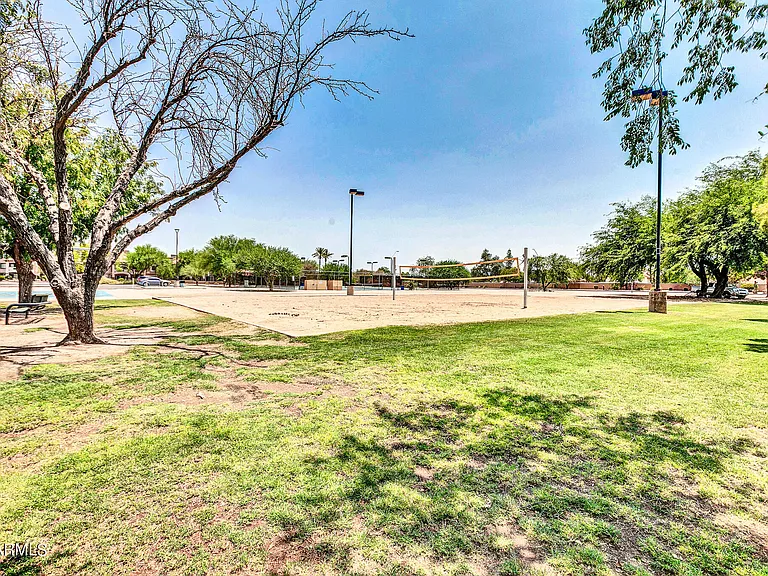 8889 E Meadow Hill Dr — Photo 26