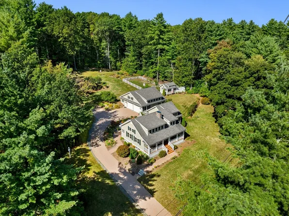 14 Cross St, Dunstable, MA 01827