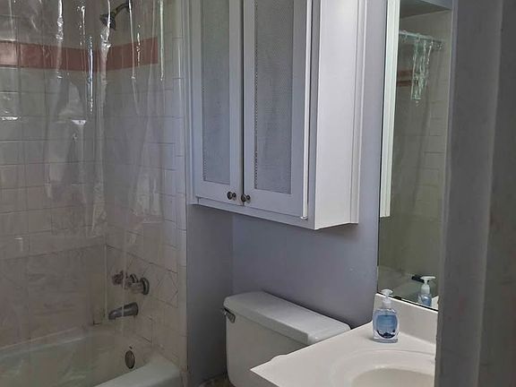 4th image of 7706 Meadow Rd #222