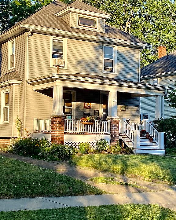 1st image of 741 N Buckeye St